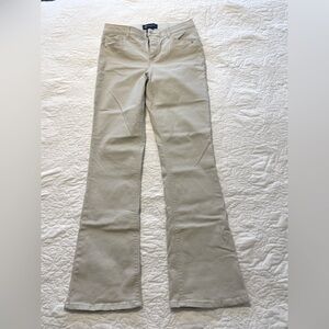 Democracy “Ab”Solution Itty Bitty Bootcut Off-White Jeans, Size 6